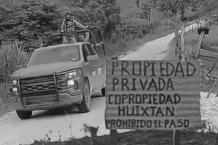 El Frayba denunció las estrategias de “cercamiento y despojo del territorio recuperado por la lucha del EZLN”.