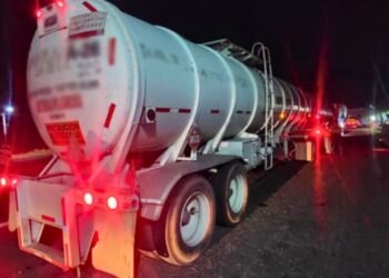 GN asegura tractocamiones con hidrocarburo ilegal en NL y Tlaxcala. AMEXI