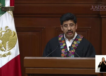 Anuncia Hugo Aguilar una reducción de salarios de todos los ministros