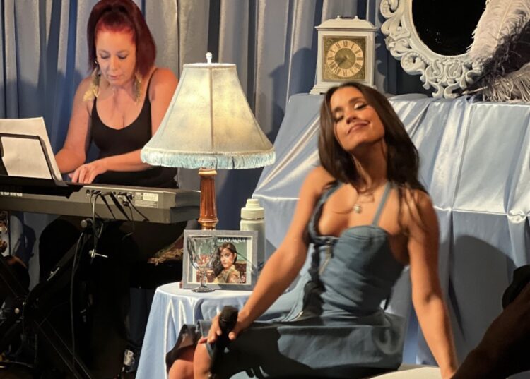 Celeste Sanazi: así se vivió su mágica velada  en el Foro El Tejedor