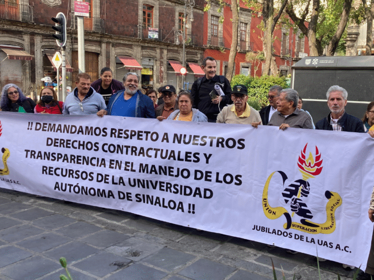 Jubilados de la Universidad Autónoma de Sinaloa (UAS) piden intervención de Sheinbaum para que no se elimine la jubilación dinámica establecida en su Contrato Colectivo de Trabajo