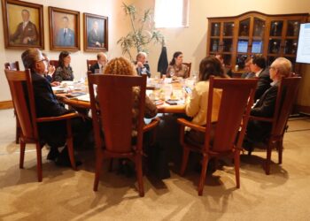 La Presidenta de la Cámara de Diputados, Kenia López Rabadán, se reunió con integrantes de la Asociación de Bancos de México.