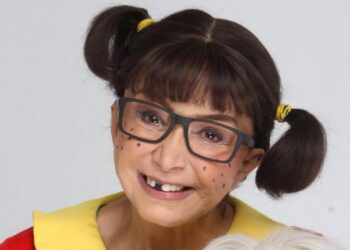 “La Chilindrina” sufre fuerte caída en el teatro | AMEXI/FOTO: IG