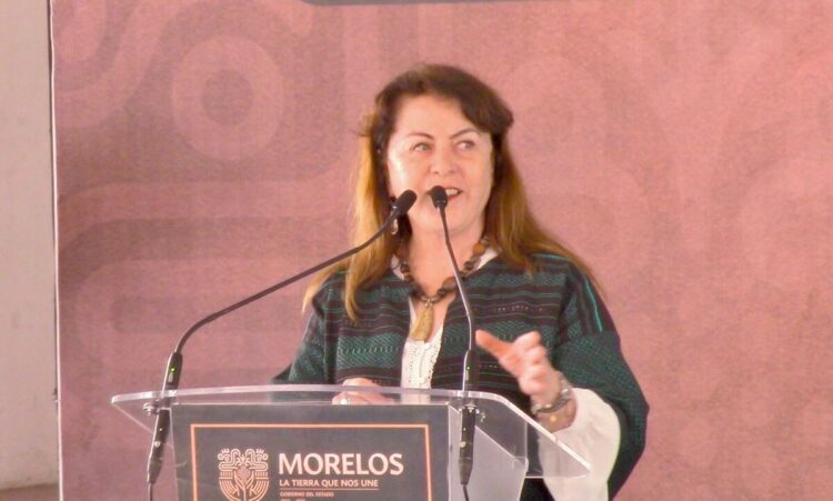 Hay políticos, artistas e intelectuales que critican a Fernández Noroña y también tienen casa en Tepoztlán: gobernadora de Morelos