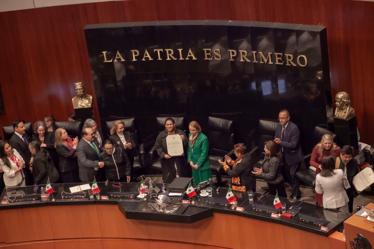 Los nuevos ministros de la Suprema Corte de Justicia rinden protesta en el Senado