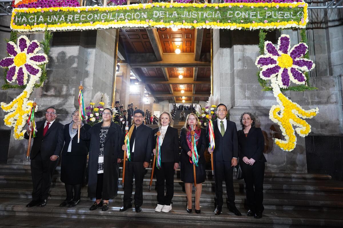 Los nuevos ministros de la Suprema Corte de Justicia rinden protesta en el Senado