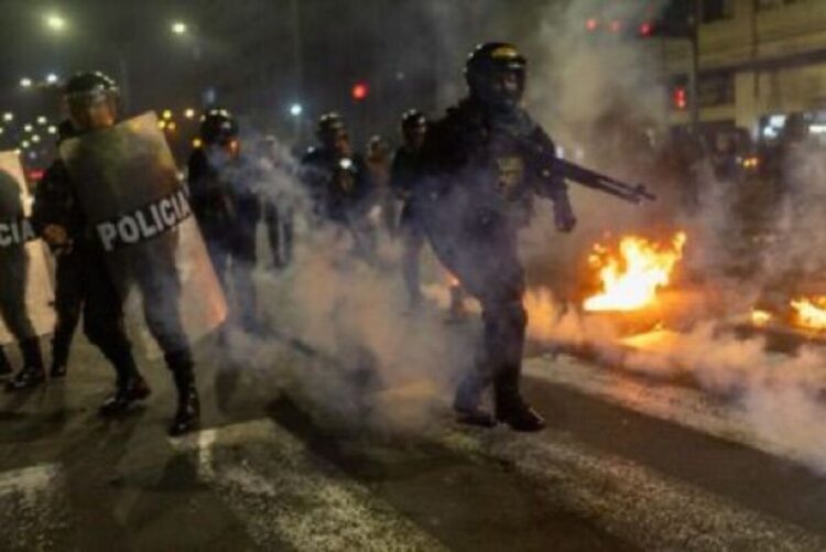 Embajada de México en Perú emite alerta para connacionales ante protestas sociales