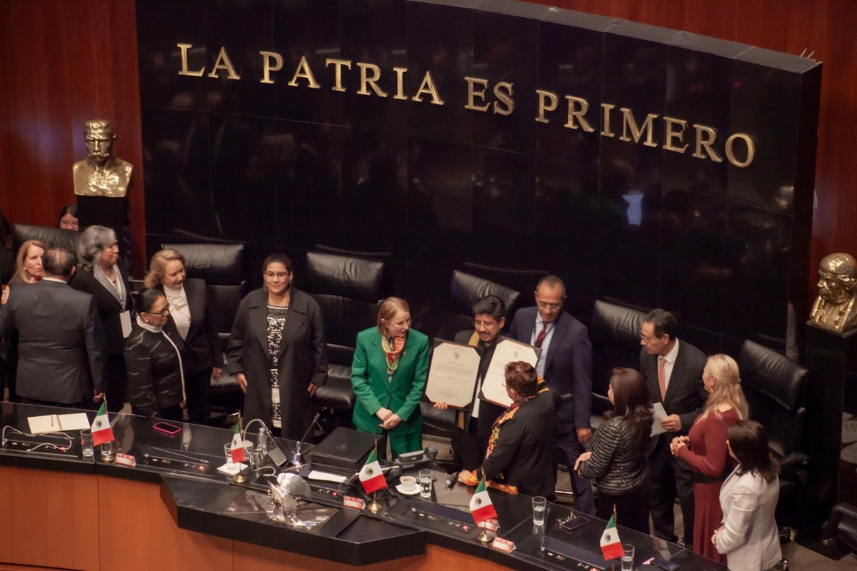Los nuevos ministros de la Suprema Corte de Justicia rinden protesta en el Senado