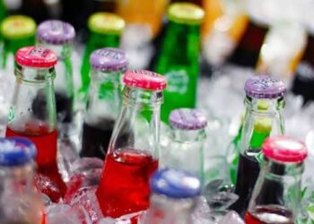 Claudia Sheinbaum mencionó que no hay nuevos impuestos, sino que actualizaciones recaudatorias que podrían afectar en el consumo de refresco.