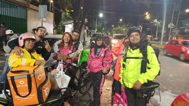 Repartidores Unidos de México entregan amor y esperanza en hospitales de la CDMX