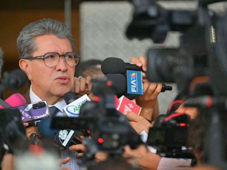 Ricardo Monreal. Pide retirar demanda contra consejeros del INE. AMEXI