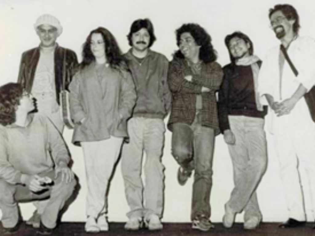 Rockdrigo González, Roberto González, Nina Galindo, Eblen Macari, Rafael Catana, Fausto Arrellín y Roberto Ponce.