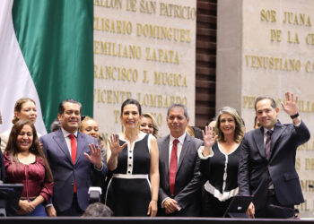 Edgar Amador, titular de la SHCP comparece ante diputados.(Opinión). La Retaguardia, Adriana Moreno. AMEXI/FOTO/ Diputados