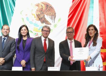 Paquete económico 2026: propone subir impuesto a refrescos y tabacos