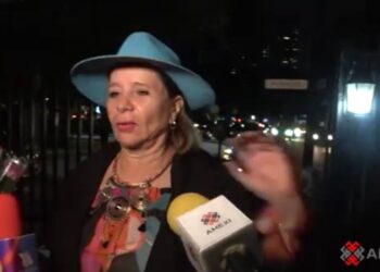 Madre de Geraldine Bazán espera paciente reconciliación con su hija (VIDEO)