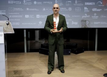 Denuncia el actor Luis Tosar el atroz genocidio de Gaza al recibir el Faro de Honor del Festival de Santander