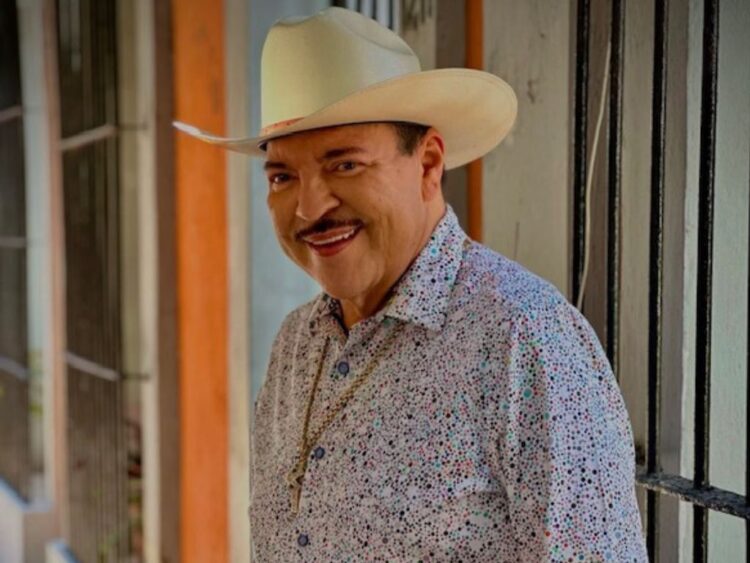 Julio Preciado continúa bajo observación médica