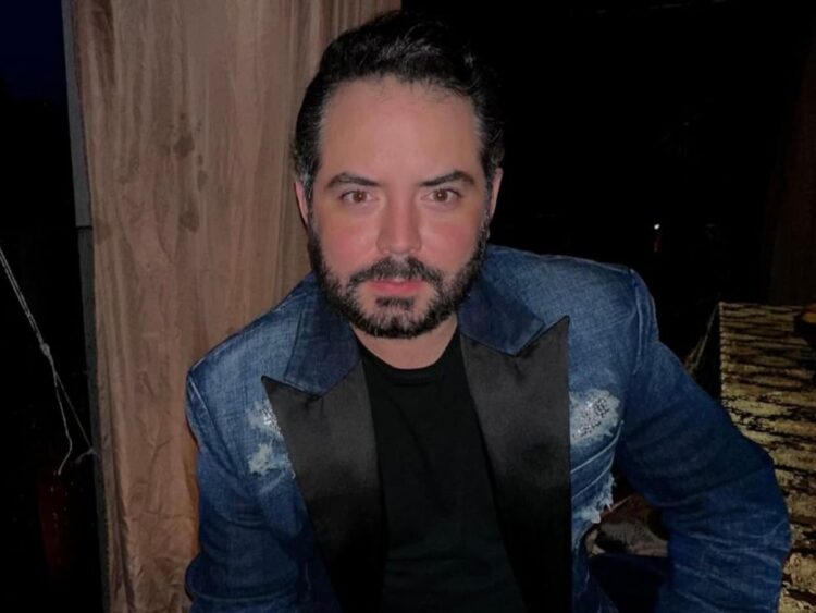 José Eduardo Derbez causa sensación con extravagantes botas amarillas de más de 600 dólares