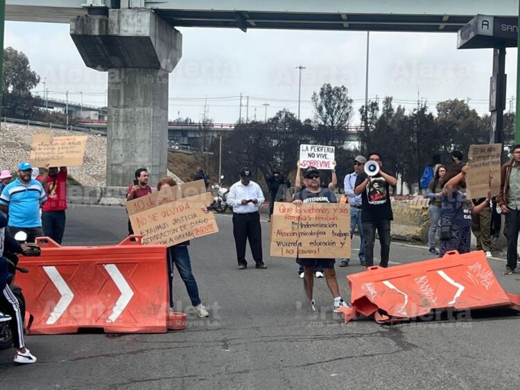 Bloquean Calzada Zaragoza para exigir justicia, tras explosión de pipa