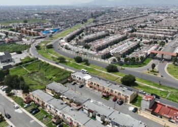 Auxilia Guardia Civil de Tecámac para recuperar 19 viviendas invadidas