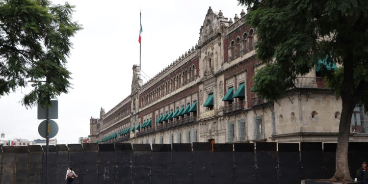 Cerco en el Zócalo de la Ciudad de México
