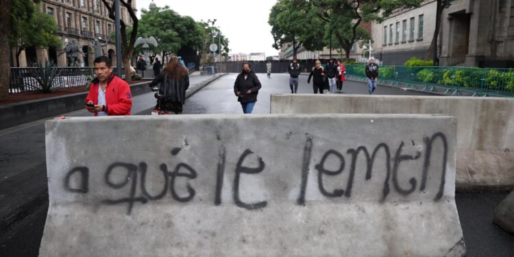 Cerco en el Zócalo de la Ciudad de México