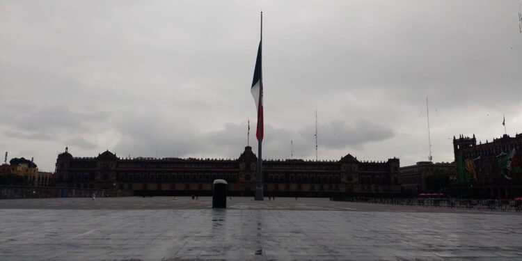 Cerco en el Zócalo de la Ciudad de México
