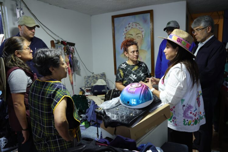 Clara Brugada recorrió viviendas afectadas por fuerte lluvia en Iztapalapa