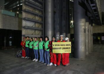 Activistas de Greenpeace México levantaron la voz para demandar detener la destrucción de la Selva Maya