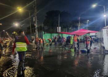 125 viviendas y seis locales dañados en Iztapalapa por lluvias del domingo, reporta Brugada