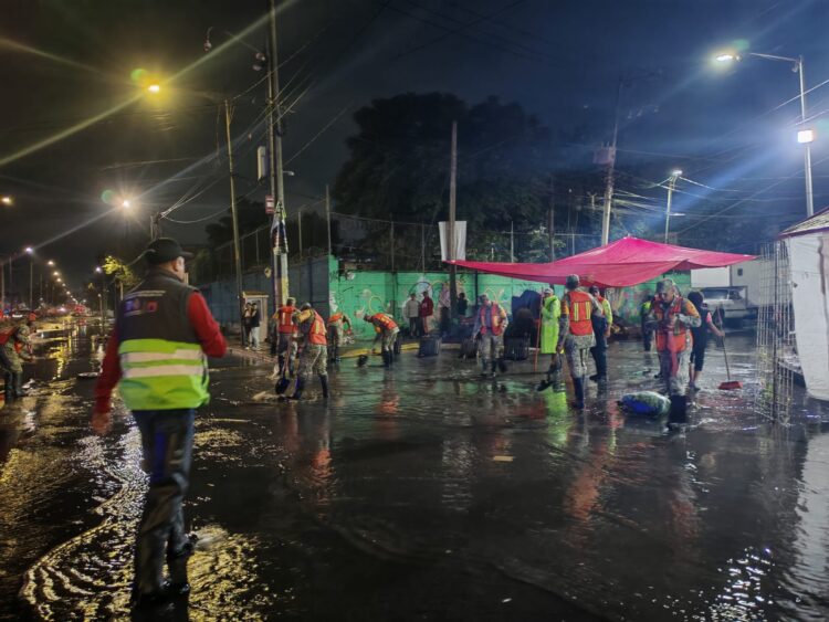 125 viviendas y seis locales dañados en Iztapalapa por lluvias del domingo, reporta Brugada