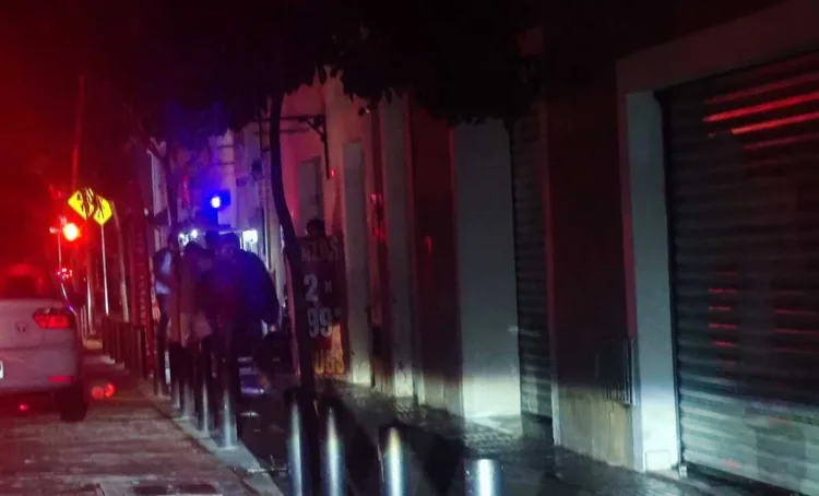 Apagón y lluvias intensas colapsan negocios, oficinas y hogares en Mérida, Yucatán