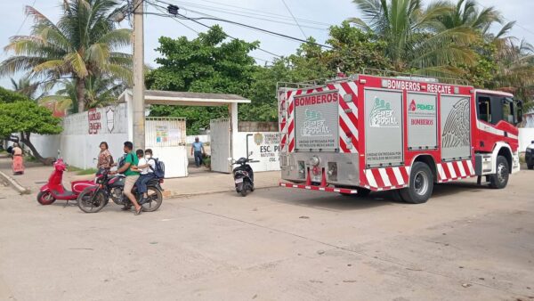 Evacúan escuelas en Villa Allende por fuga de amoniaco en zona industrial