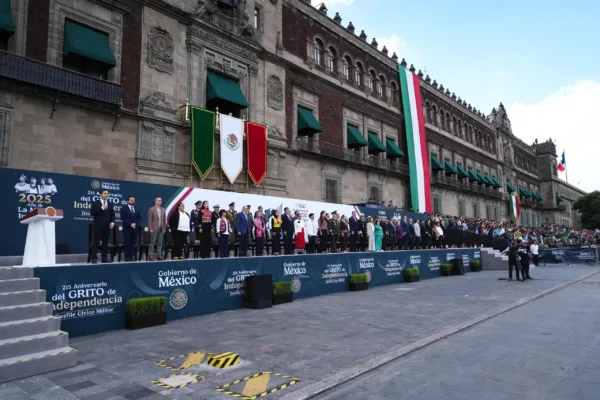Sheinbaum recordó que este año se aprobó una reforma al artículo 40 constitucional que impide cualquier tipo de injerencia extranjera. 