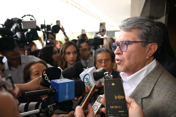 La bancada de Morena en la Cámara de Diputados acordó crear una tercera vicecoordinacción, que ocupará Dolores Padierna.