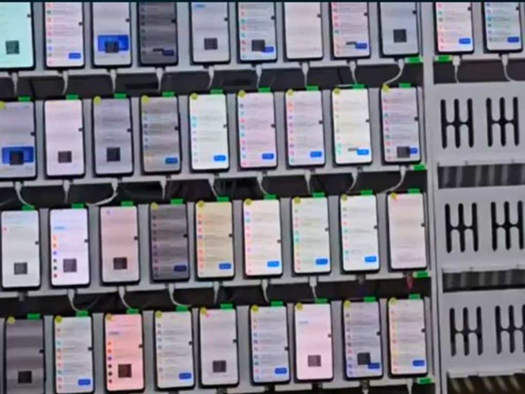 Granjas pishing con IA. Envío automatizado de mensajes falsos mediante RPA. AMEXI.