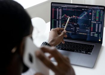 Secretaría de Hacienda descarta más impuestos al ahorro e inversión en 2026