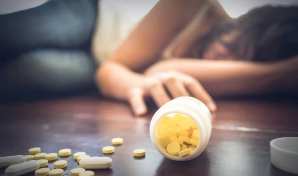 Las mujeres tienden a elegir métodos menos letales como la intoxicación.
