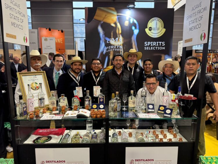 Productores de mezcal del Estado de México participan con 16 etiquetas en la edición 27 del México Selection by Concours Mondial de Bruxelles (CMB).
