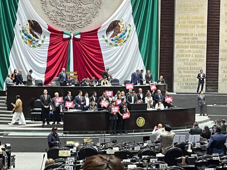 Legisladores reclaman al titular de la SHCP el endeudamiento del país