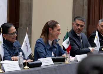 La presidenta Claudia Sheinbaum Pardo delineó una estrategia integral para aterrizar y homologar las políticas de seguridad a nivel estatal.