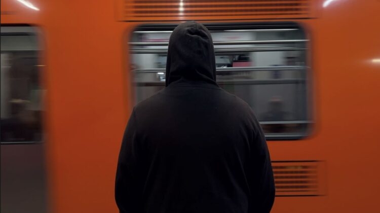 Investigadores de la UNAM señalan que el suicidio en México aumentó de manera considerable y que está asociado a una creciente violencia.