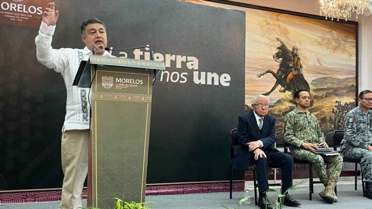 Miguel Ángel Urrutia Lozano, titular de la SSP estatal informa que al FGR investiga narco video difundido en Morelos