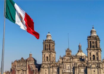 En el marco de las celebraciones patrias, la Arquidiócesis Primada de México llama a la unidad de los mexicanos frente a los desafíos de inseguridad, violencia y corrupción.