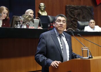 Sin prisa ni adelantar tiempos, responde Saúl Monreal a Sheinbaum