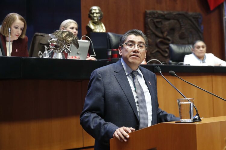 Sin prisa ni adelantar tiempos, responde Saúl Monreal a Sheinbaum