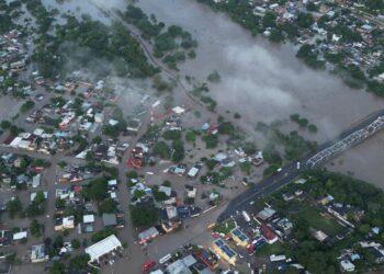 El Gobierno de Sheinbaum continúa trabajando para la reconstrucción de infraestructura carretera en las comunidades afectadas. AMEXI / FOTO 2025