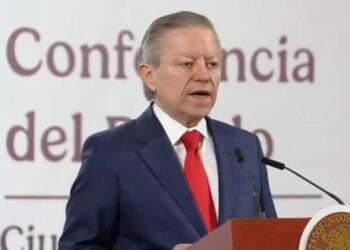 Zaldívar pide a diputados realizar adecuaciones a la Ley de Amparo