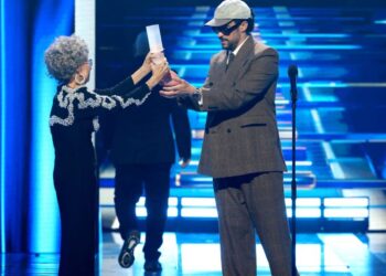 Bad Bunny arrasó con los premios Billboard Latinos