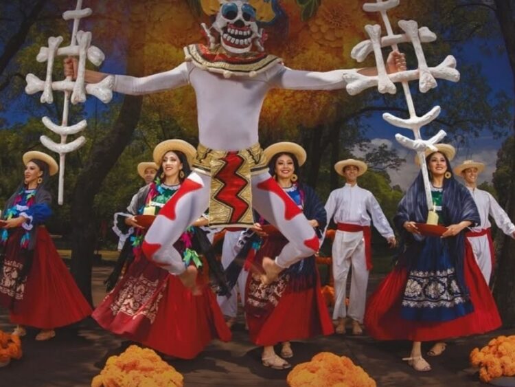 Ballet de Amalia Hernández celebra la vida y la muerte con un espectáculo mágico de Día de Muertos en Chapultepec | AMEXI/FOTO: IG @balletamaliamx